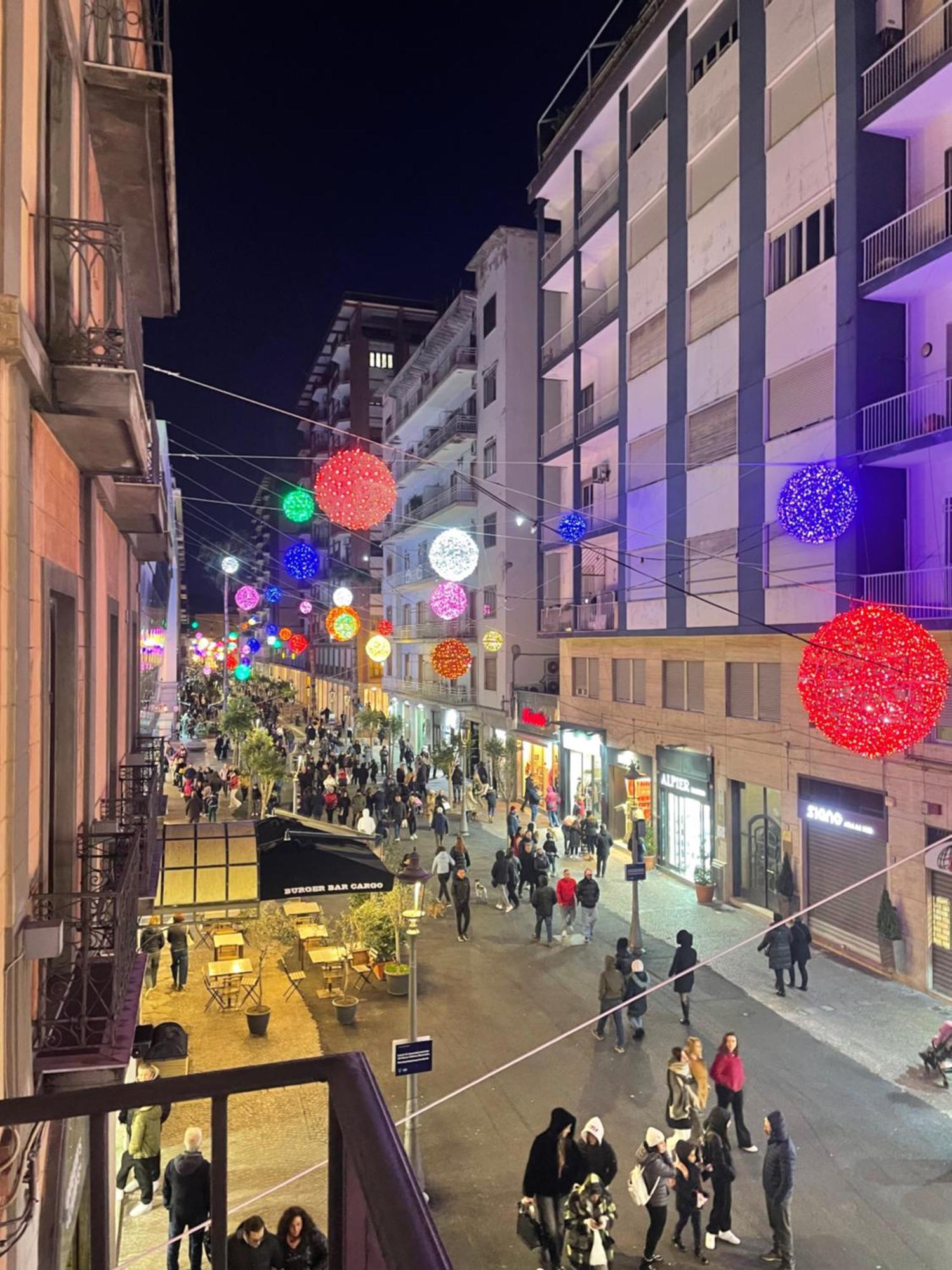 Salerno Center House - Corso Vittorio Emanueleアパートメント エクステリア 写真
